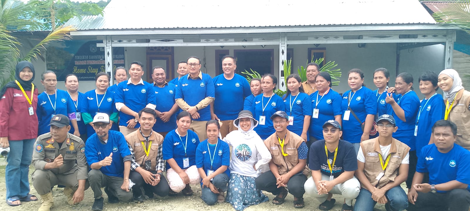 Wakil Bupati Banggai Kepulauan Resmikan Kelompok Pemerhati Sampah Desa Lukpanenteng
